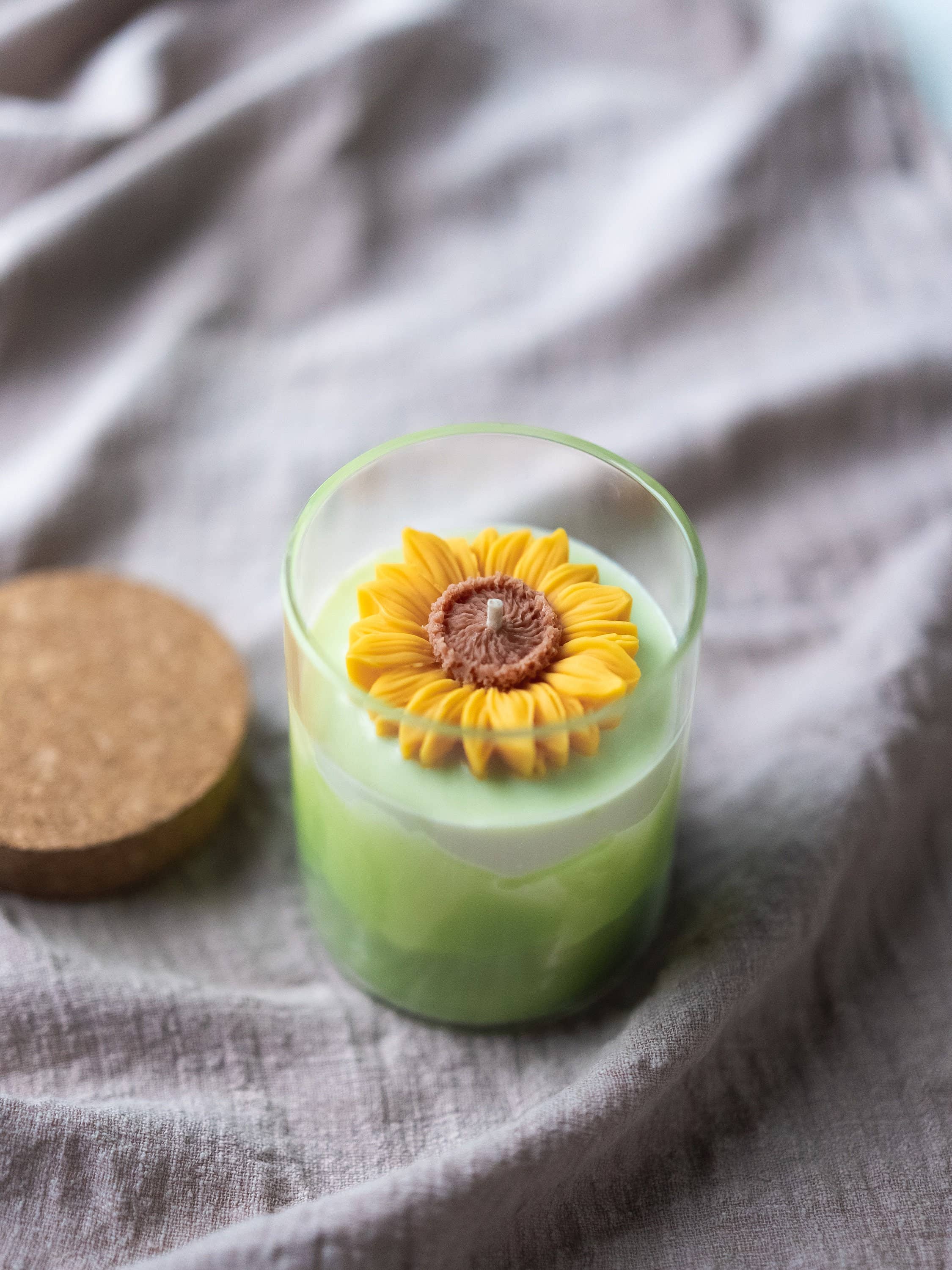 Sunflower Soy Blend Candle | 8.5 oz candle: Peach + Cream
