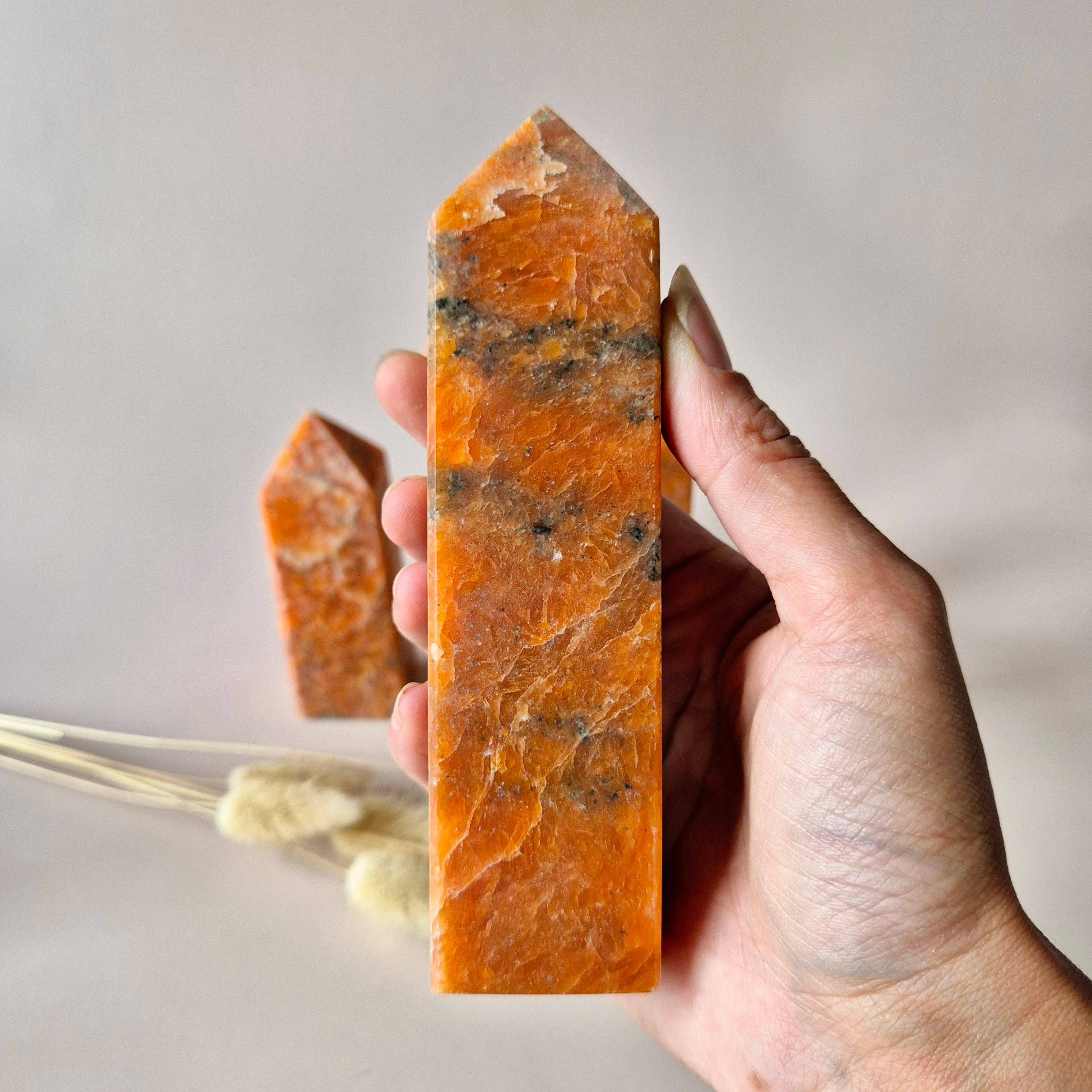 Gemstone Orange Calcite tower – motivation, vitality & creativity 100-500 grams: Orange Calcite tower 300-400g