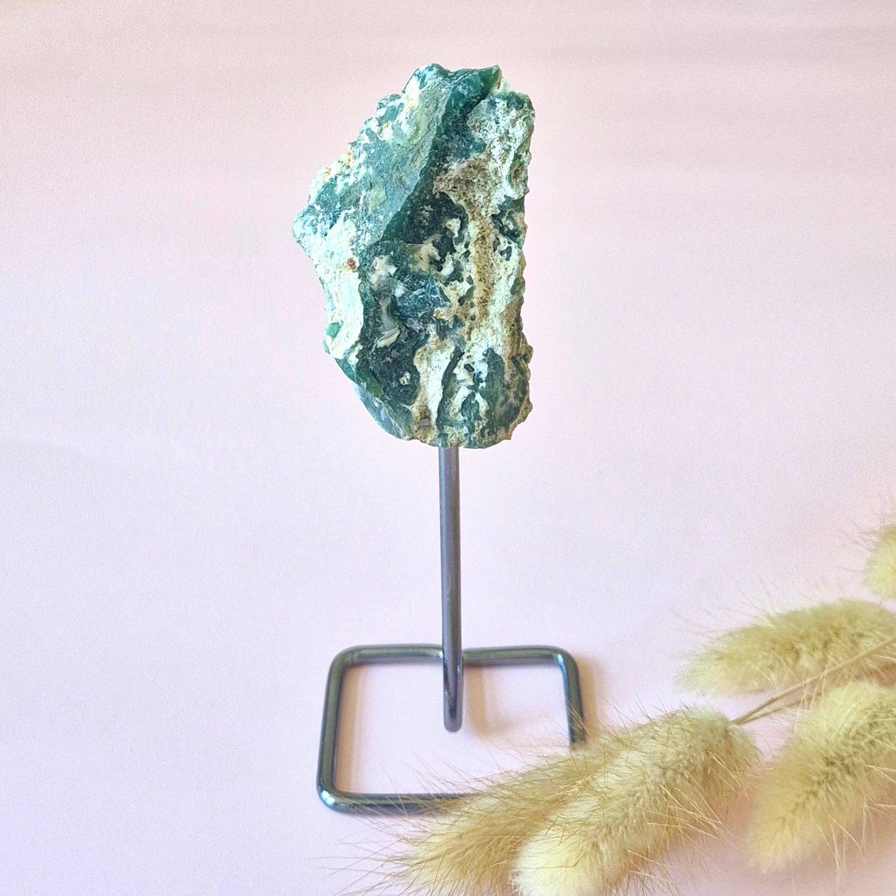 Raw gemstone on stand – approx. 12cm | Various types of stone: Fluorite
