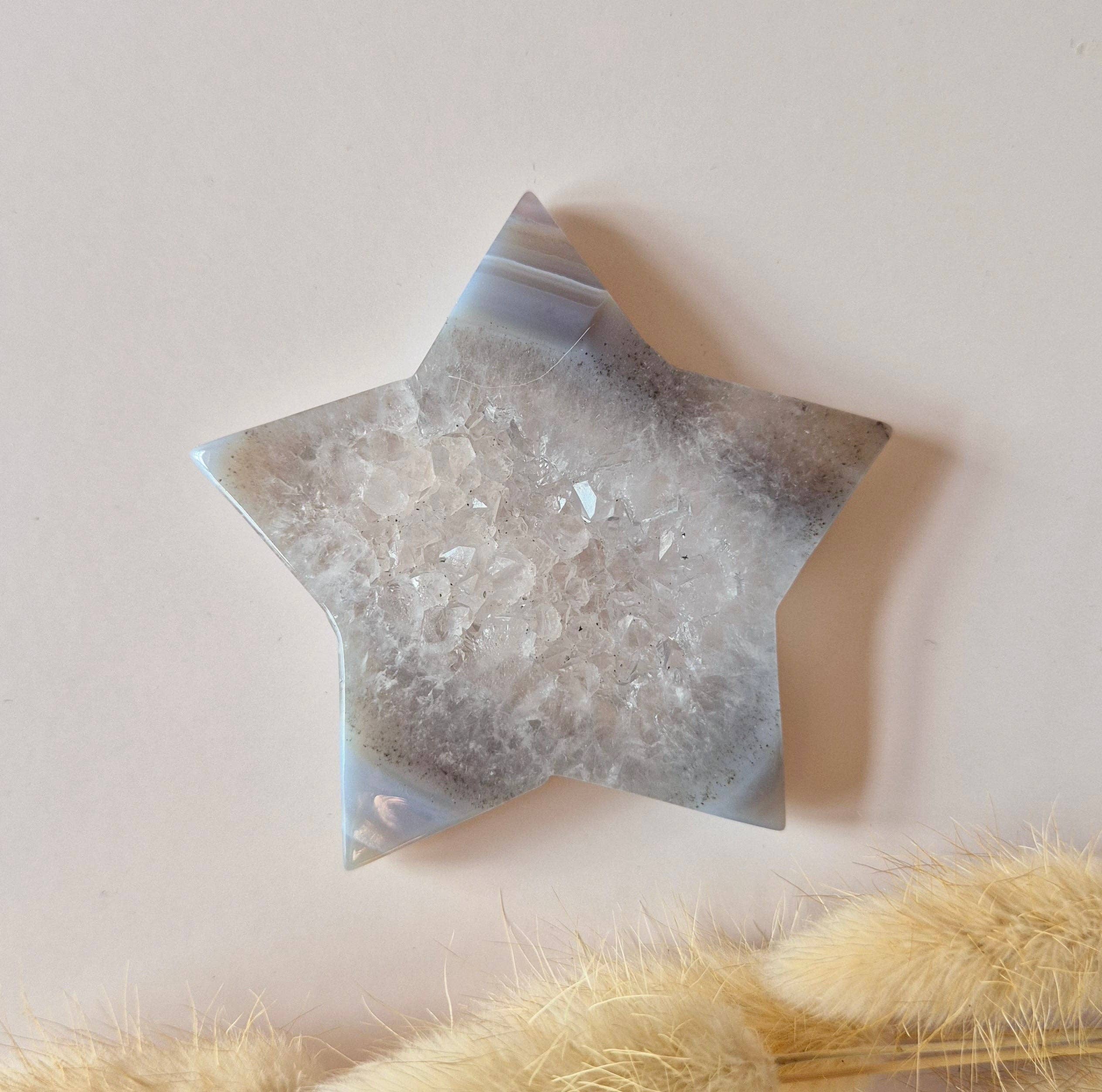 Gemstone Druzy Gray Agate Star 6-7cm | Crystal Star Carving full of Light & Calm: Gray Agate Star 1.