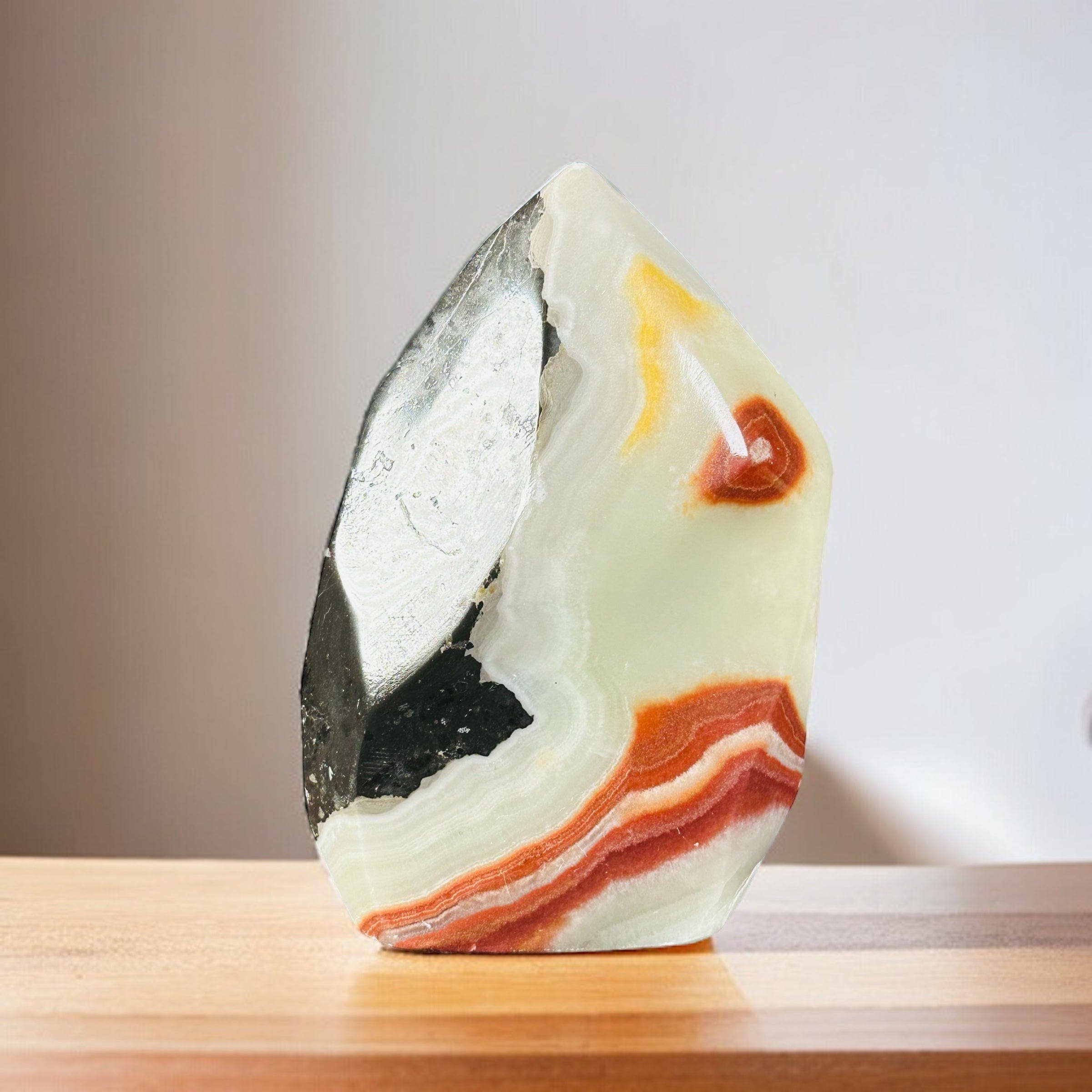 Onyx Flame cut base point - Crystal Decor