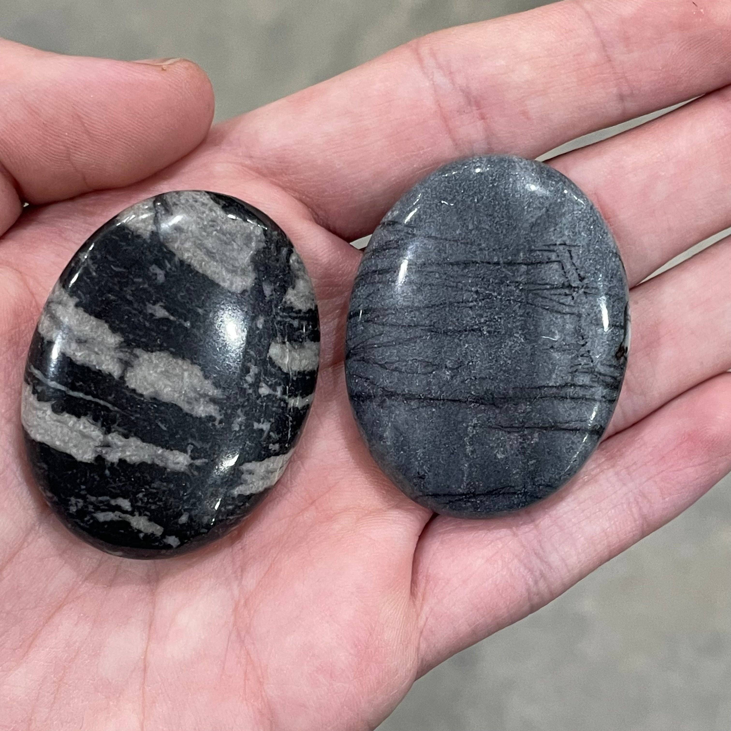 Gemstone Palm Stones 45mm – Bulk Crystal Supplies : Green Onyx