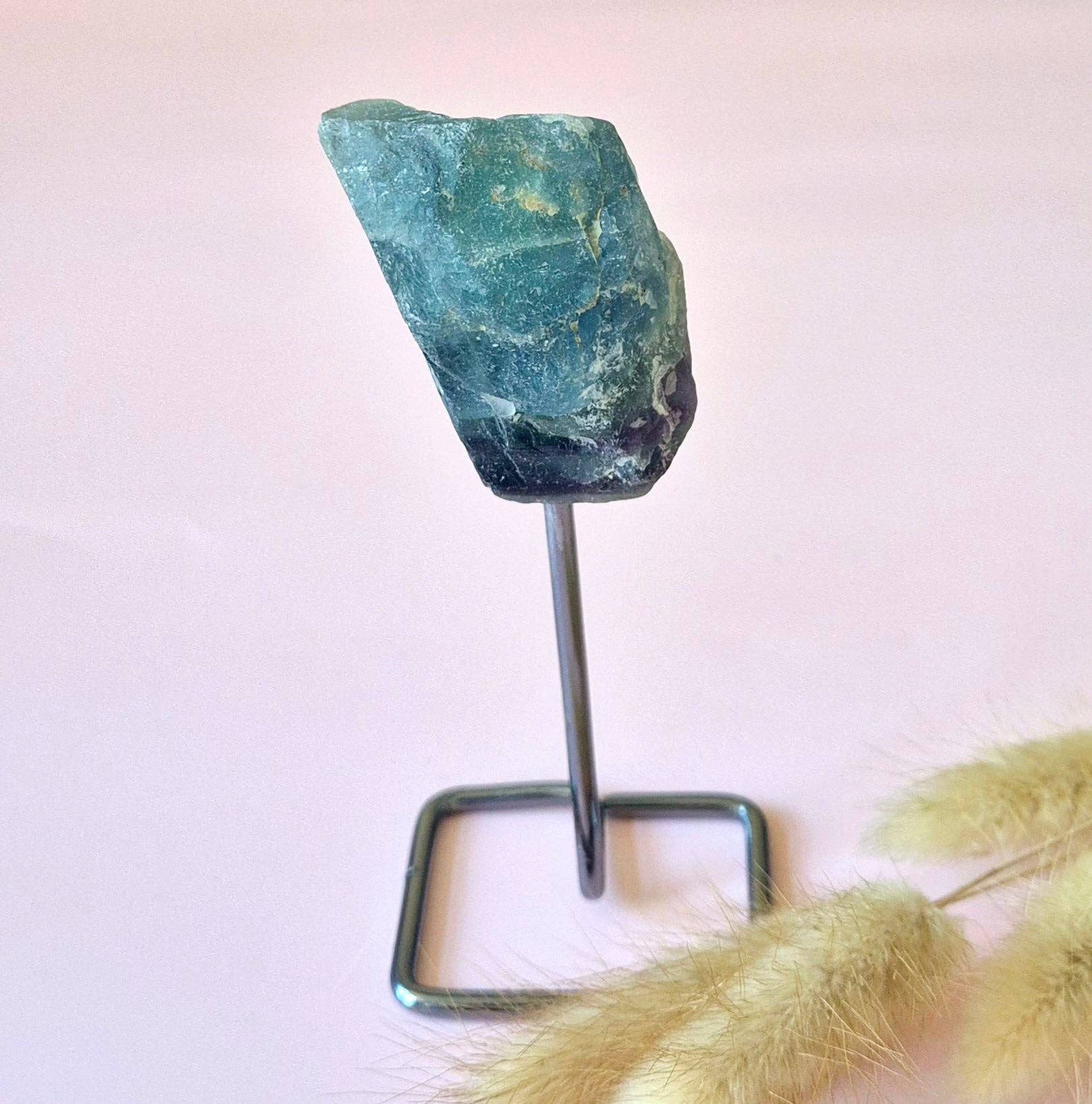 Raw gemstone on stand – approx. 12cm | Various types of stone: Ruby in Zoisite