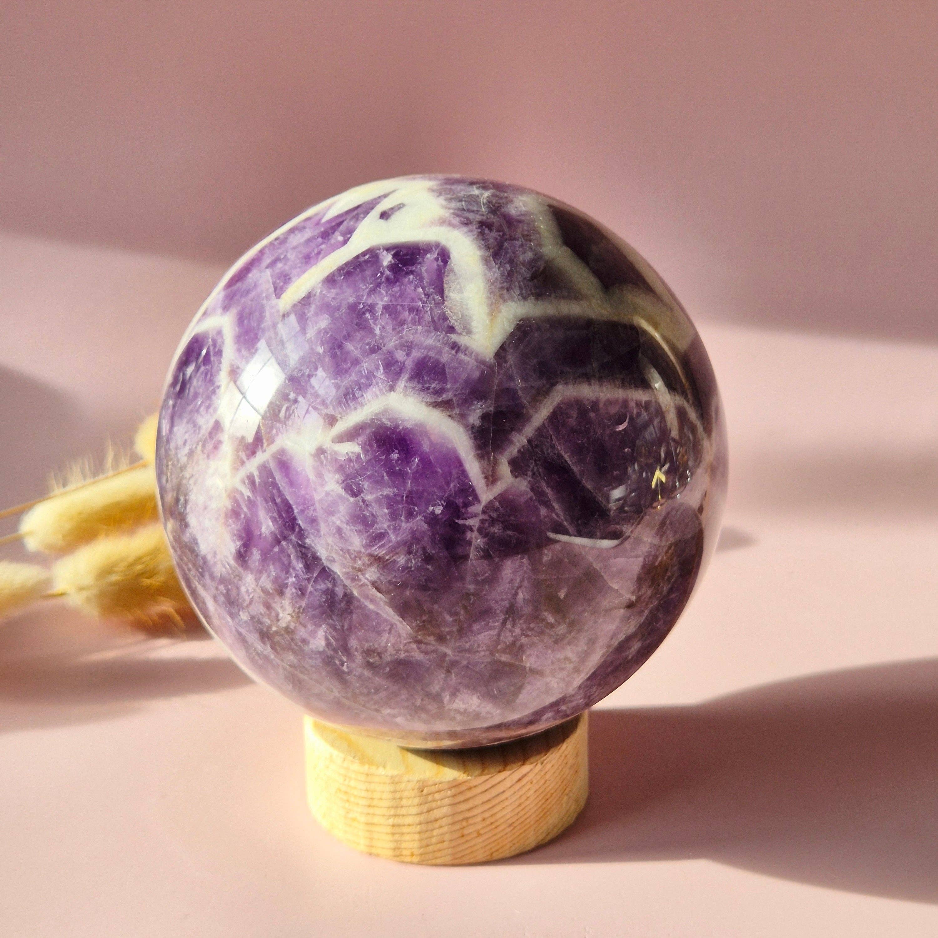 XL Dream Amethyst Gemstone Sphere – 100 mm (1331 g) Spiritual Gemstone for Calm and Balance Statement Piece