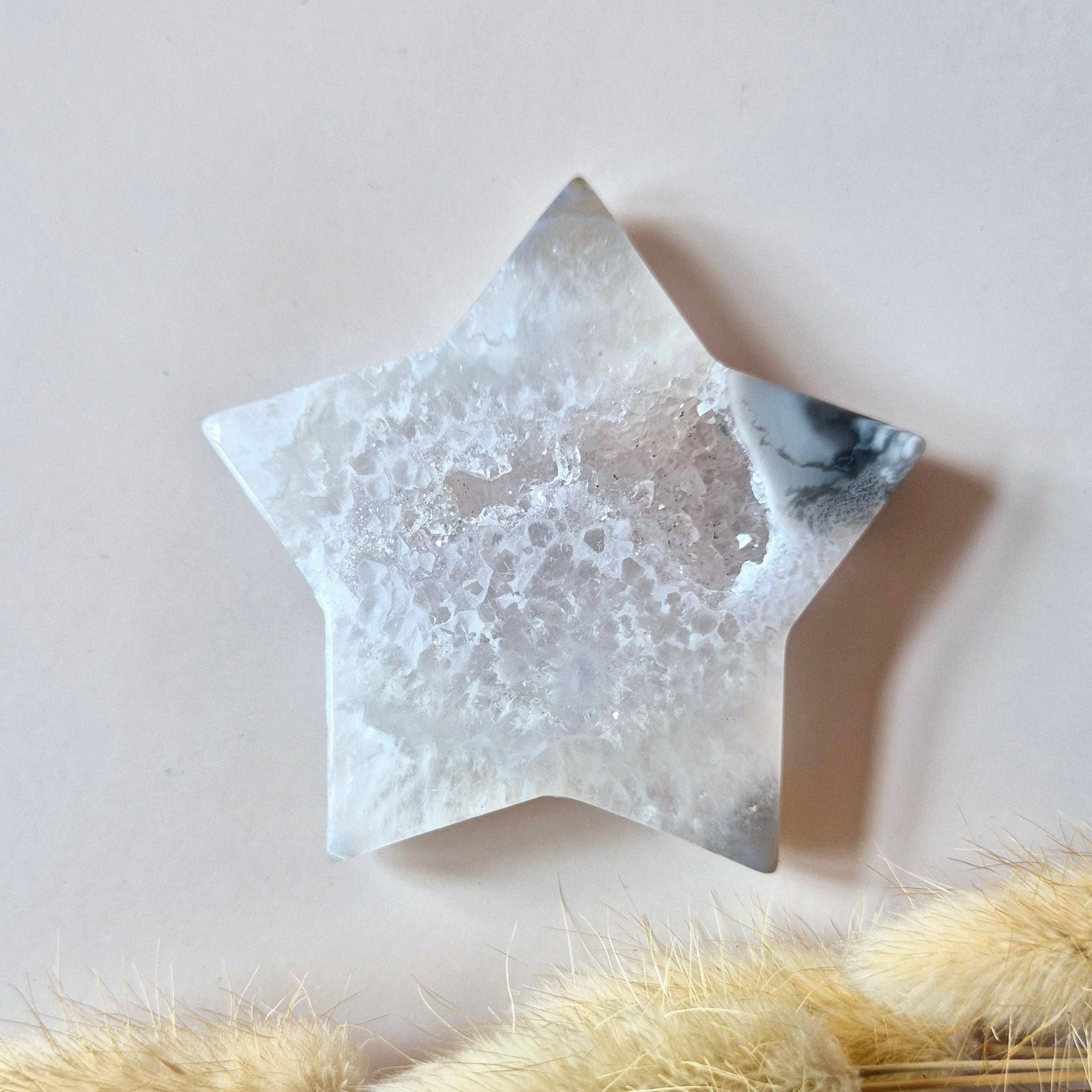 Gemstone Druzy Gray Agate Star 6-7cm | Crystal Star Carving full of Light & Calm: Gray Agate Star 1.