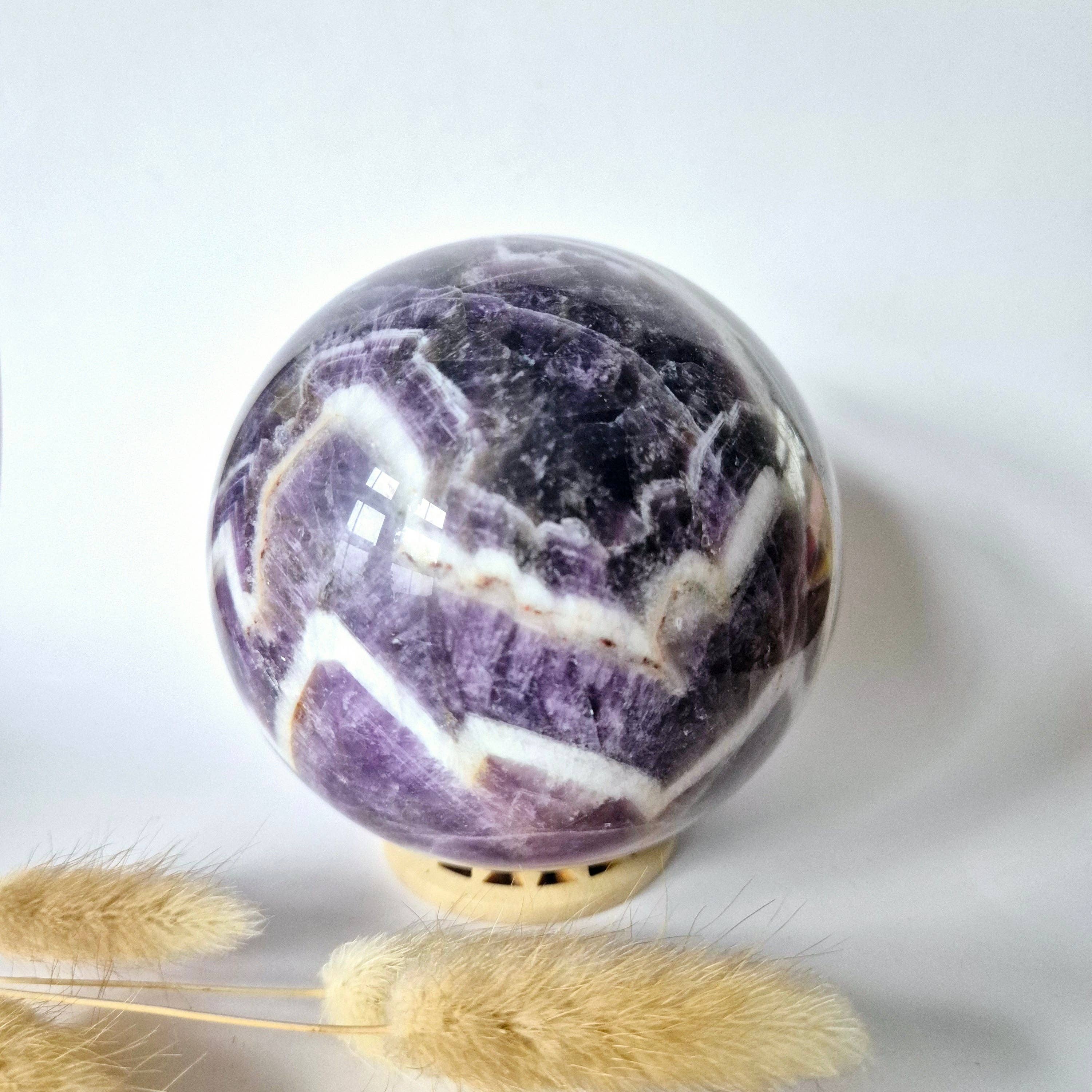 XL Dream Amethyst Gemstone Sphere – 95 mm (1132g) | Spiritual Gemstone for Peace and Balance Statement Piece