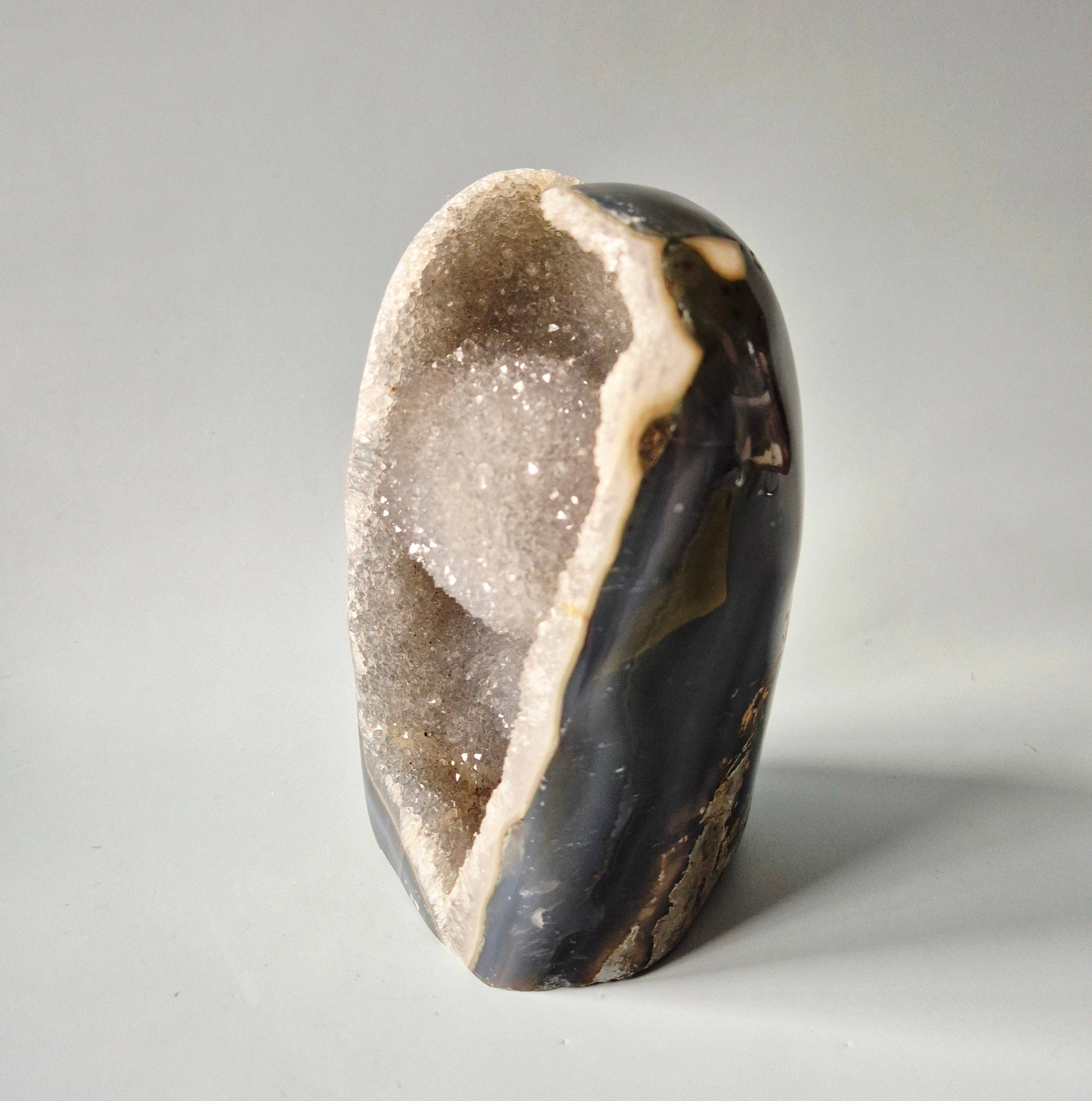 Druzy Agate from Uruguay – 1300 grams Natural Geode Gemstone