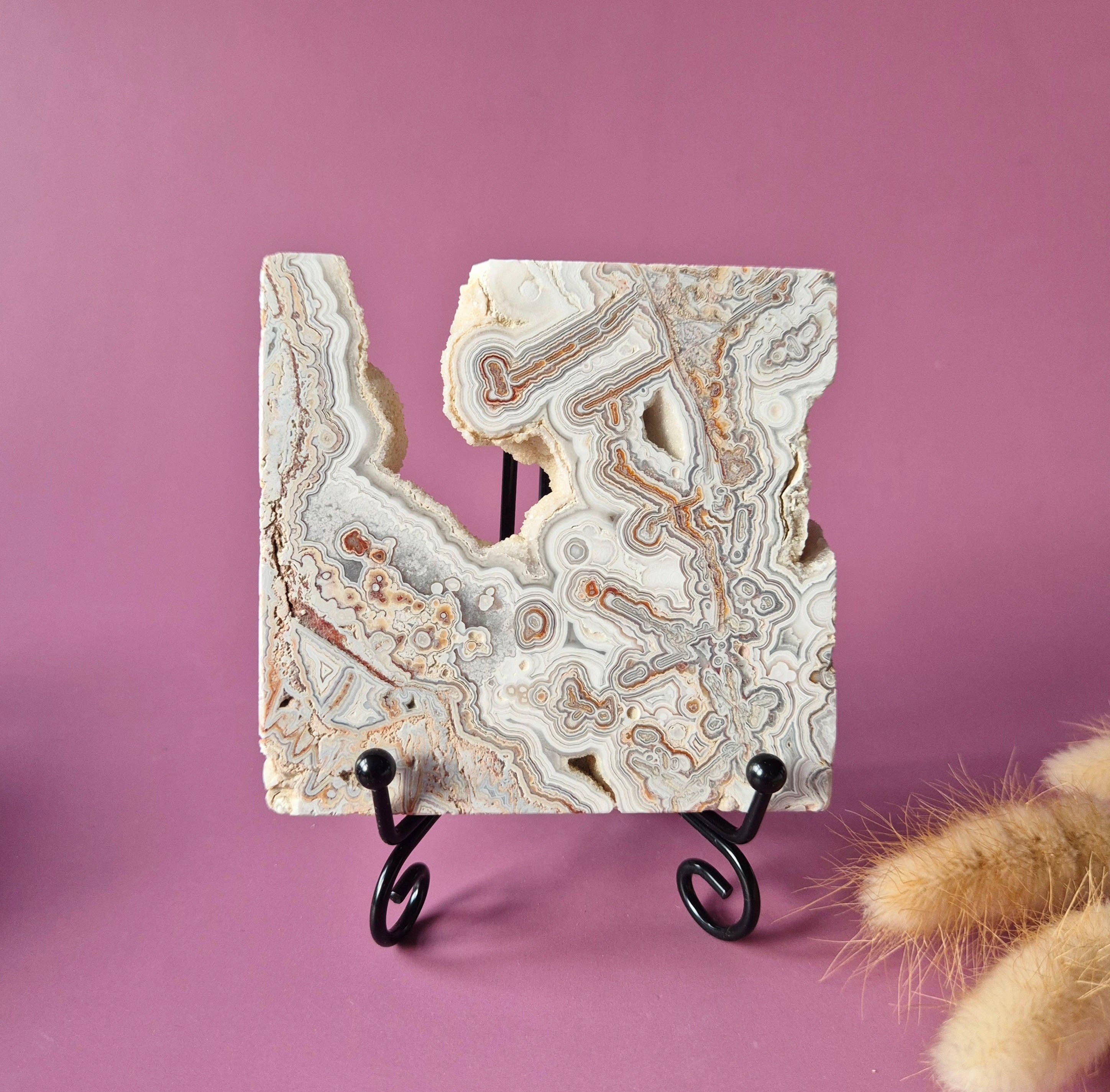 Crazy Lace Agate Slab on stand – 173g (druzy gemstone)