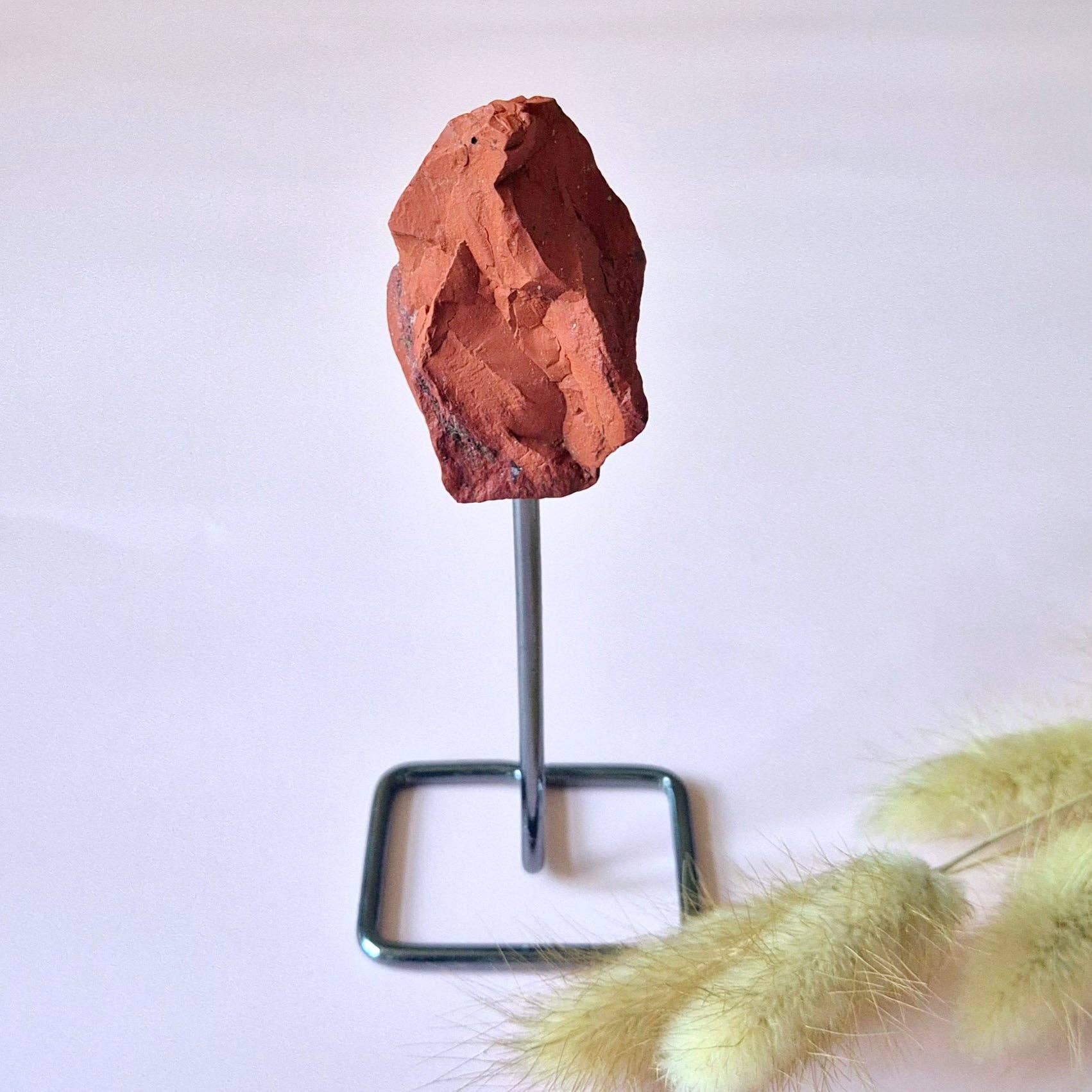 Raw gemstone on stand – approx. 12cm | Various types of stone: Fluorite