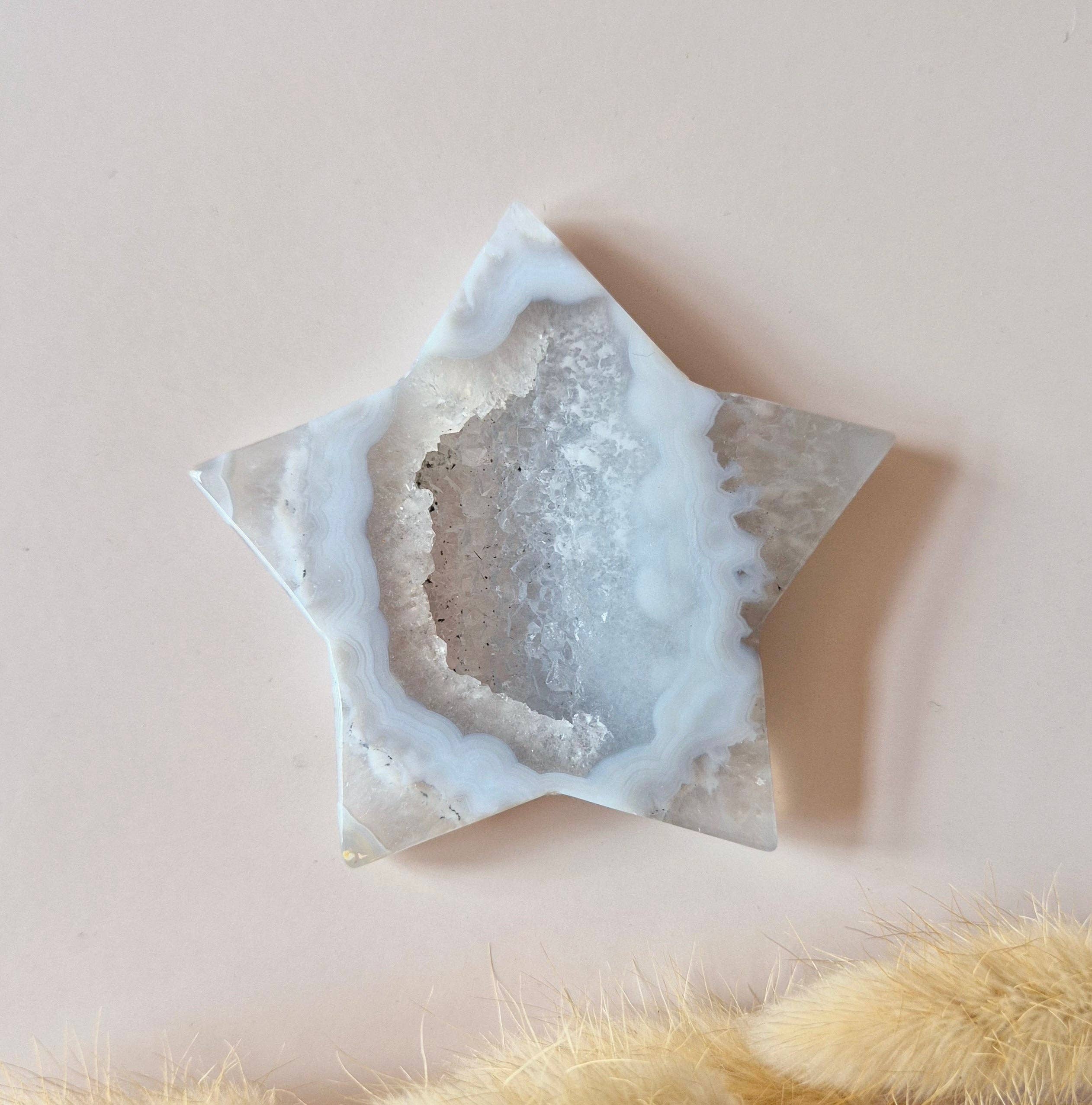 Gemstone Druzy Gray Agate Star 6-7cm | Crystal Star Carving full of Light & Calm: Gray Agate Star 1.