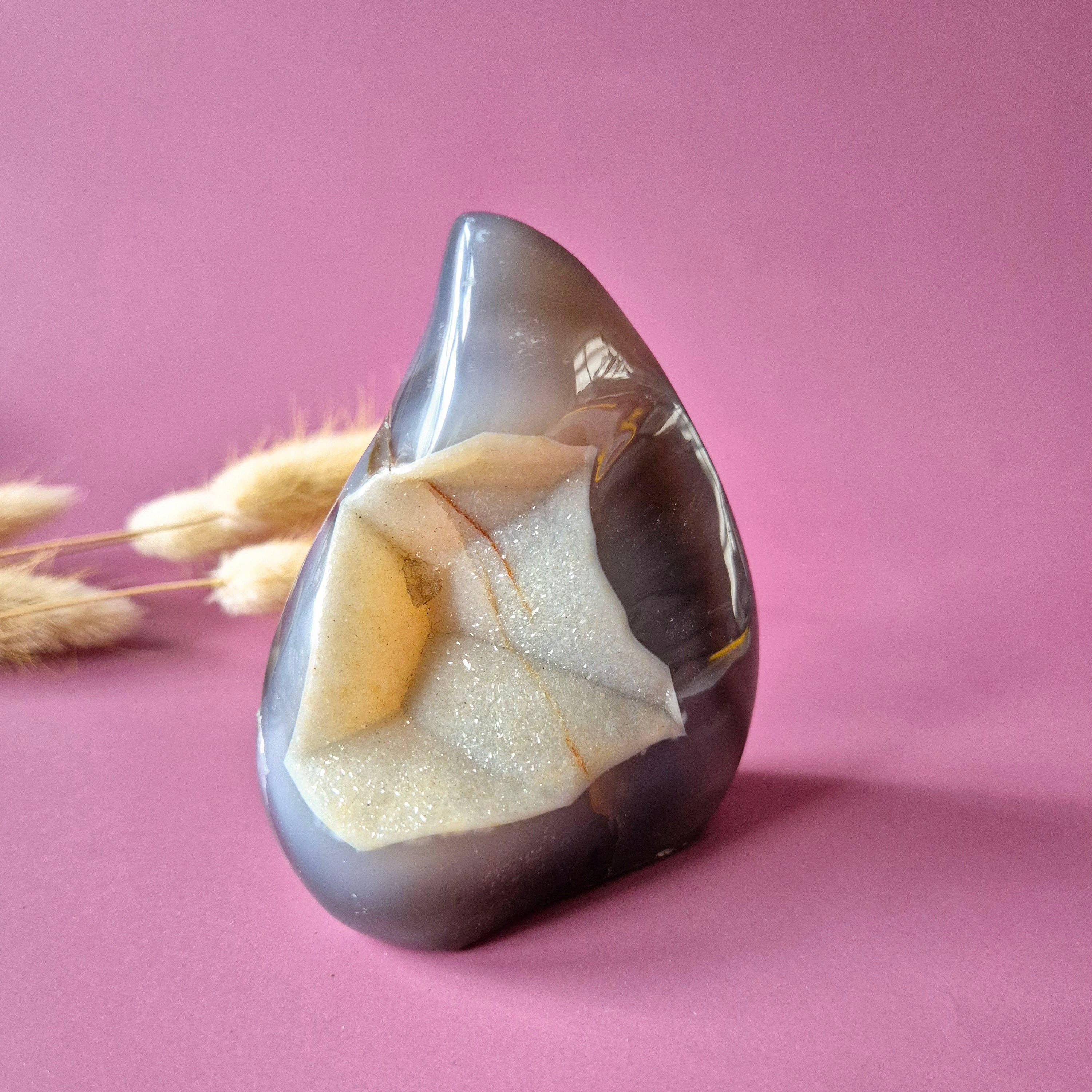 Druzy Gray Agate Teardrop / Flame Standing Gemstone Crystal - #19 258g.