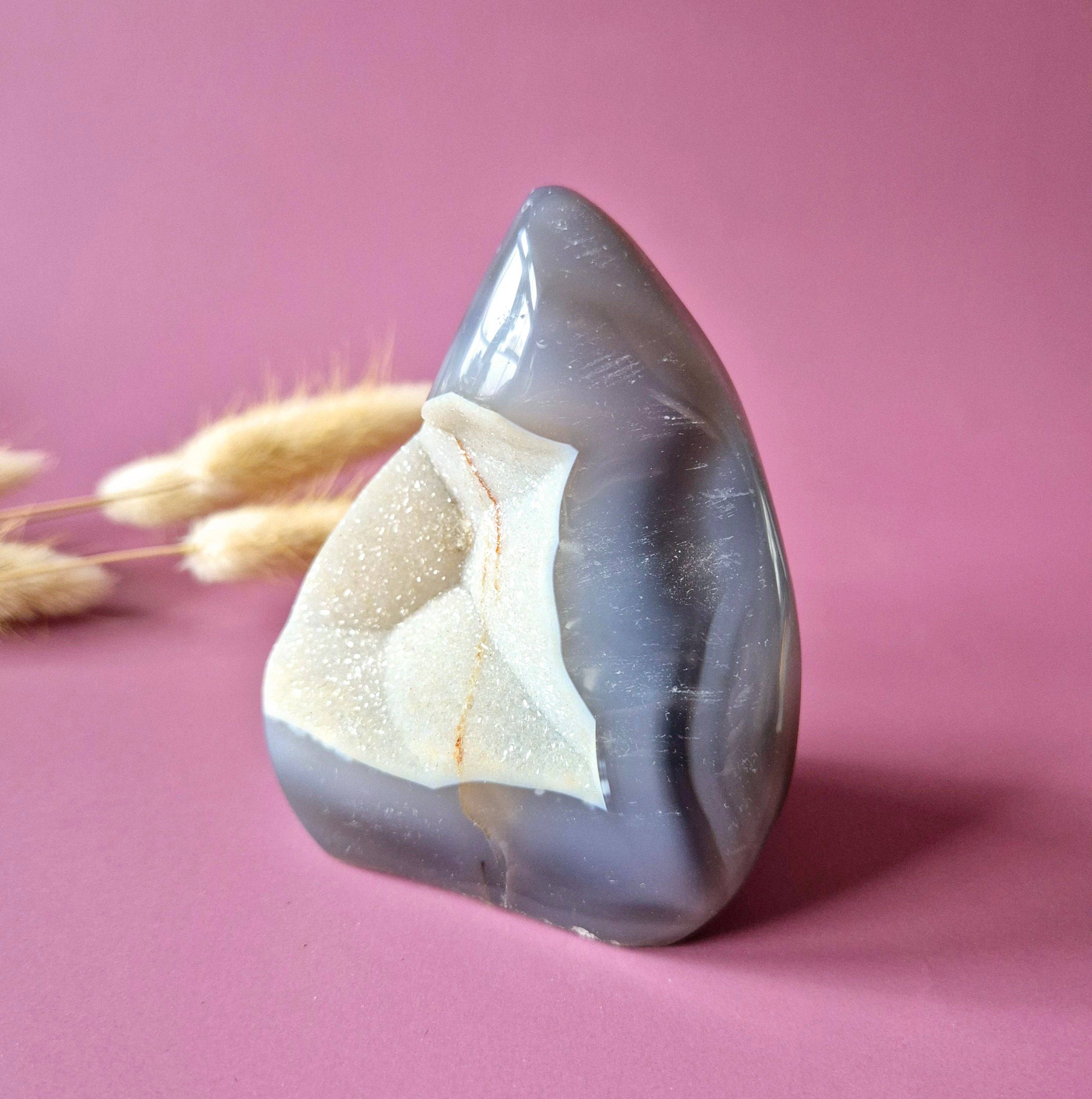 Druzy Gray Agate Teardrop / Flame Standing Gemstone Crystal - #19 258g.