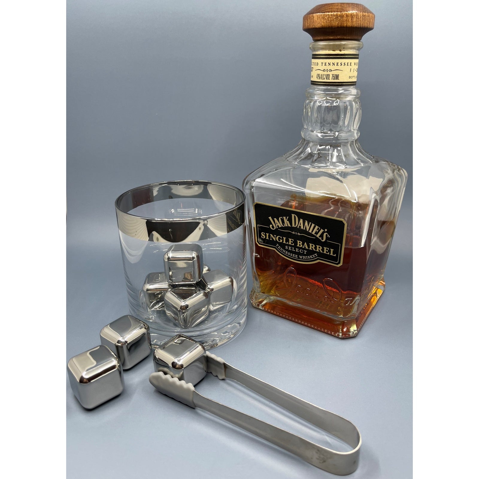 Stainless Steel whiskey chilling ice cubes 8 cube set